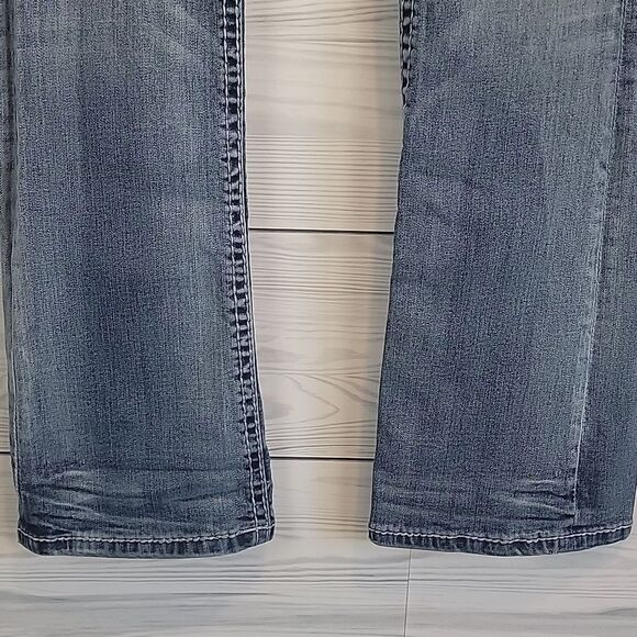 Grace in LA Light Blue Embroidered Bootcut Womens Size Waist 28 (Runs Small) - Picture 6 of 16